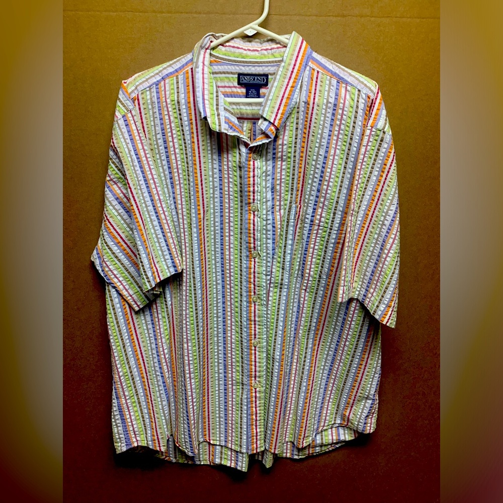 Lands End multicolored short sleeve collared button down. Size XXL